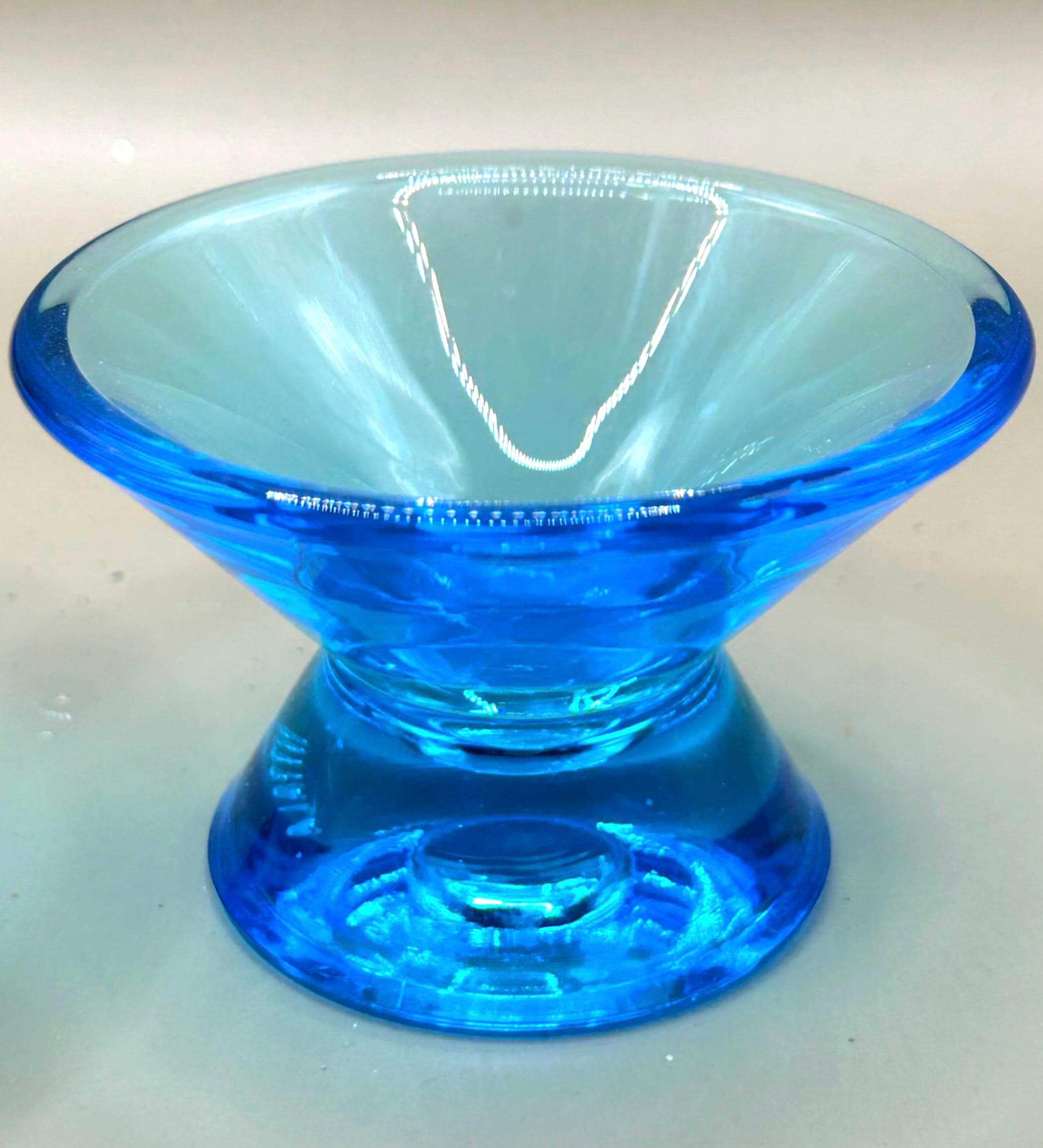 Iittala, Pair of Candle Holders, Deep Cobalt Blue Art Glass | Mid-Century Modern Finish glass