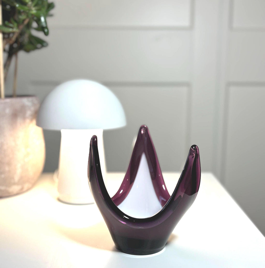 Flygsfors, Paul Kedelv, Coquille Bowl | Swedish Amethyst Art Glass