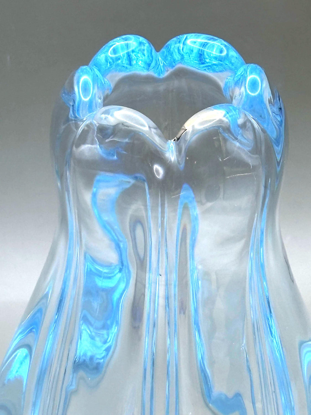 Orrefors Vicke Lindstrand, Stella Polaris. Organic Blue bud Glass Vase | Signed Scandinavian Modern