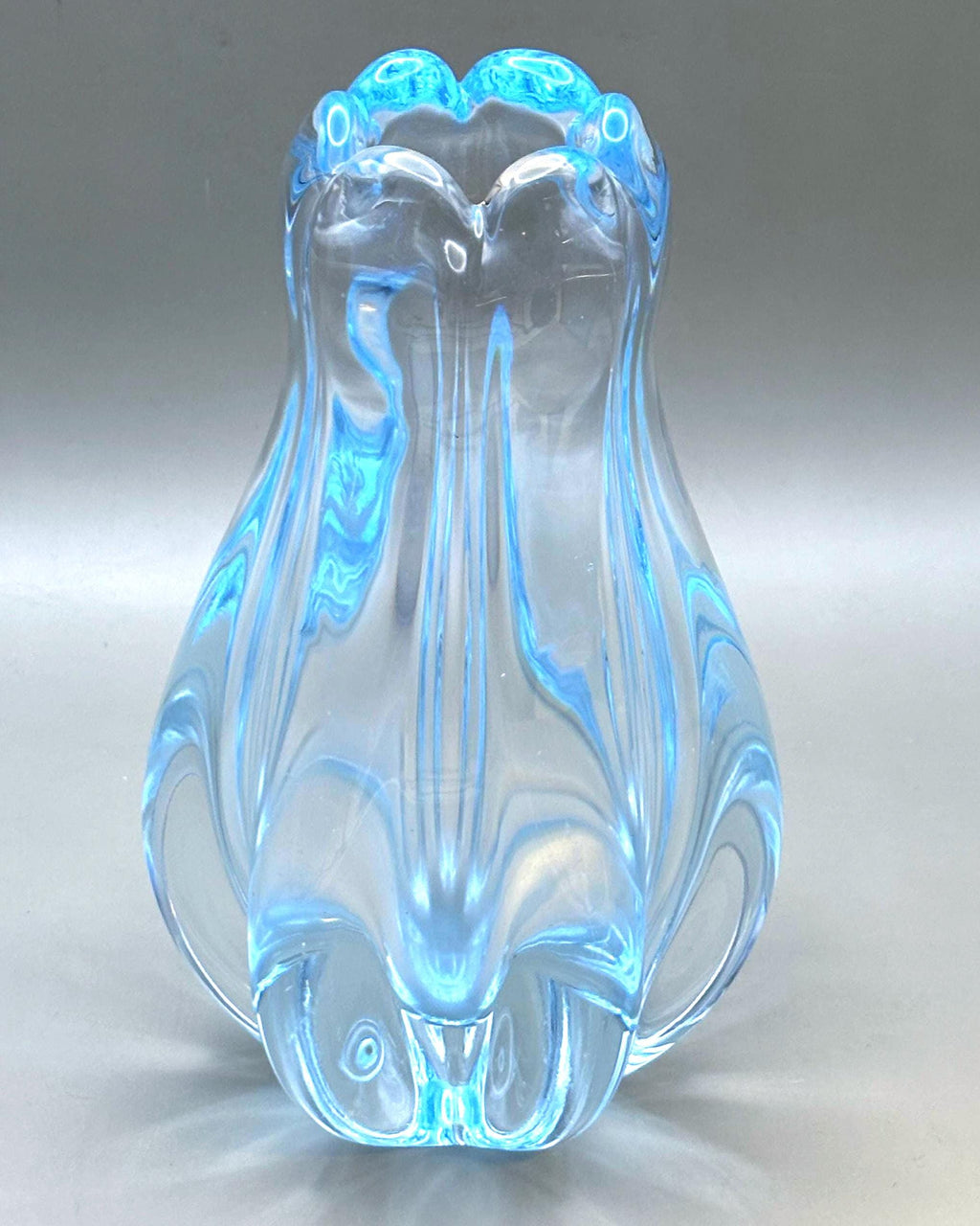 Orrefors Vicke Lindstrand, Stella Polaris. Organic Blue bud Glass Vase | Signed Scandinavian Modern