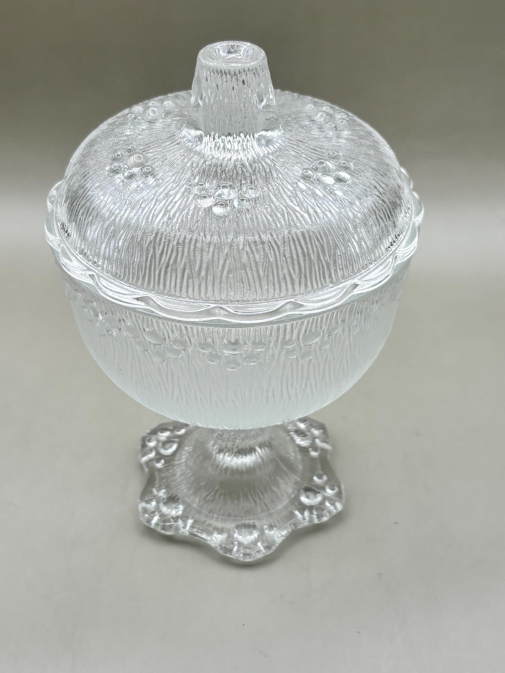 Bonbonnière, Masserini “Barocco” Pedestal Jar with Lid | Italian Glass Art, 19 cm