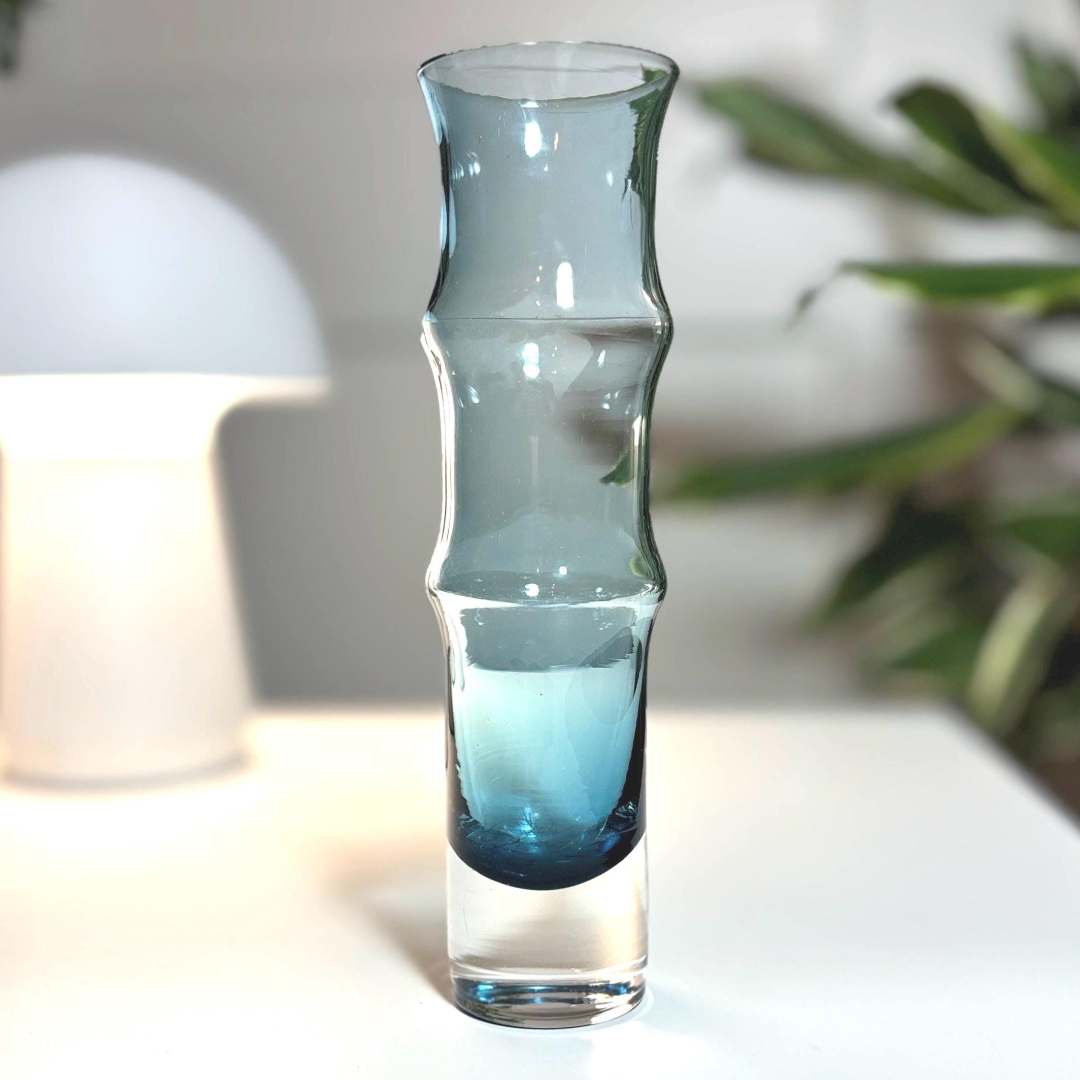 Åseda Glasbruk Bambu BUD Vase  Bo Borgström Blue Art Glass, Mid Century Scandinavian